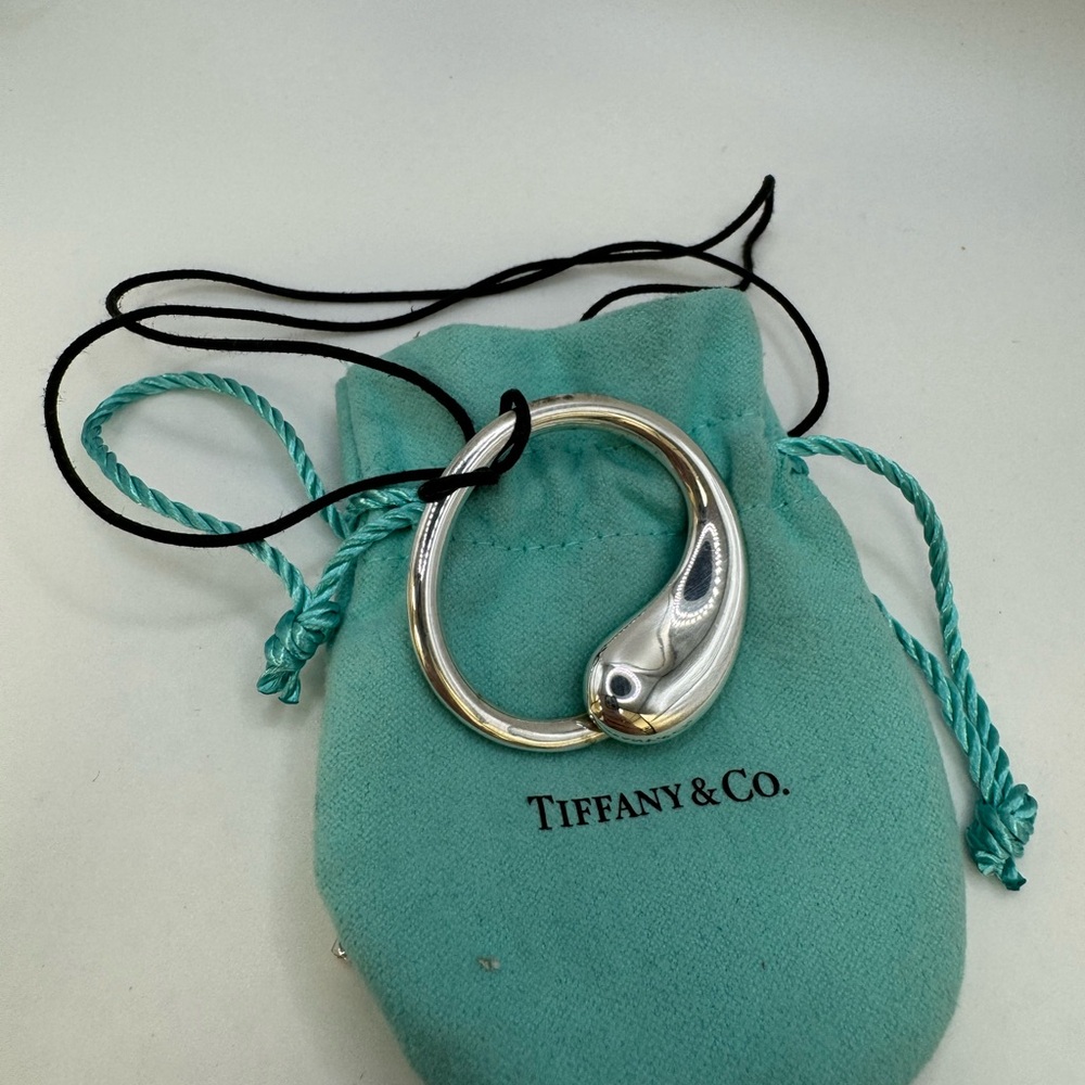 Tiffany & Co eternal circle 925 Sterling silver pendant only - Picture 9 of 10